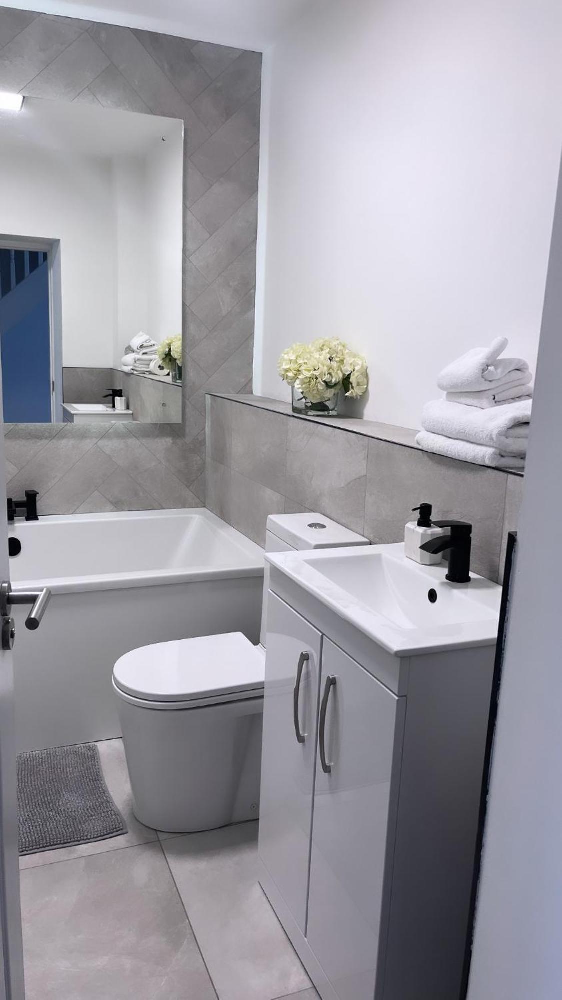 3 Bedroom House Near City Centre Glasgow Sleeps 7 エクステリア 写真